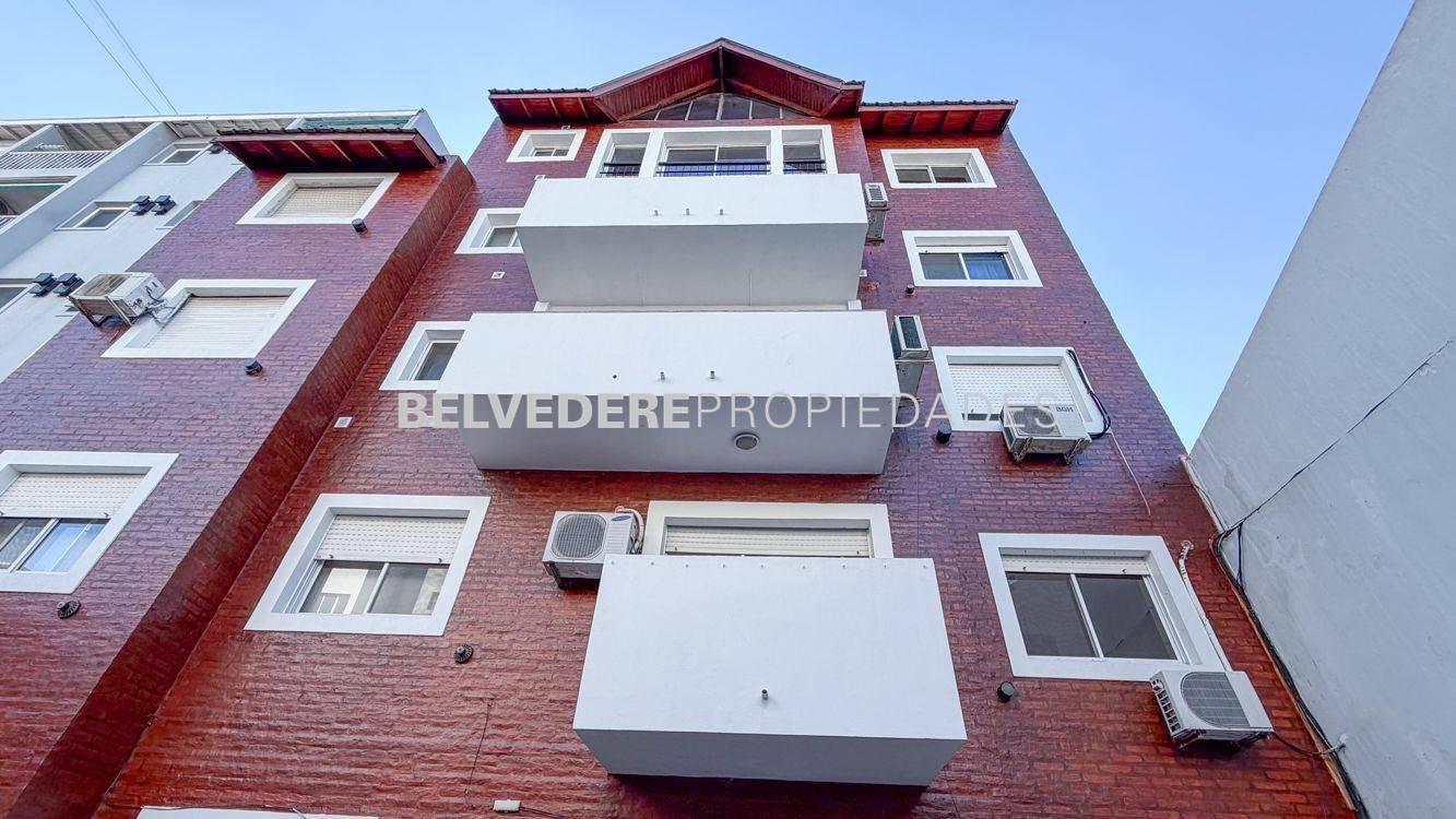 Foto de Semipiso de 4 ambientes con garage en Av. Mitre  Sarandí, imagen 1