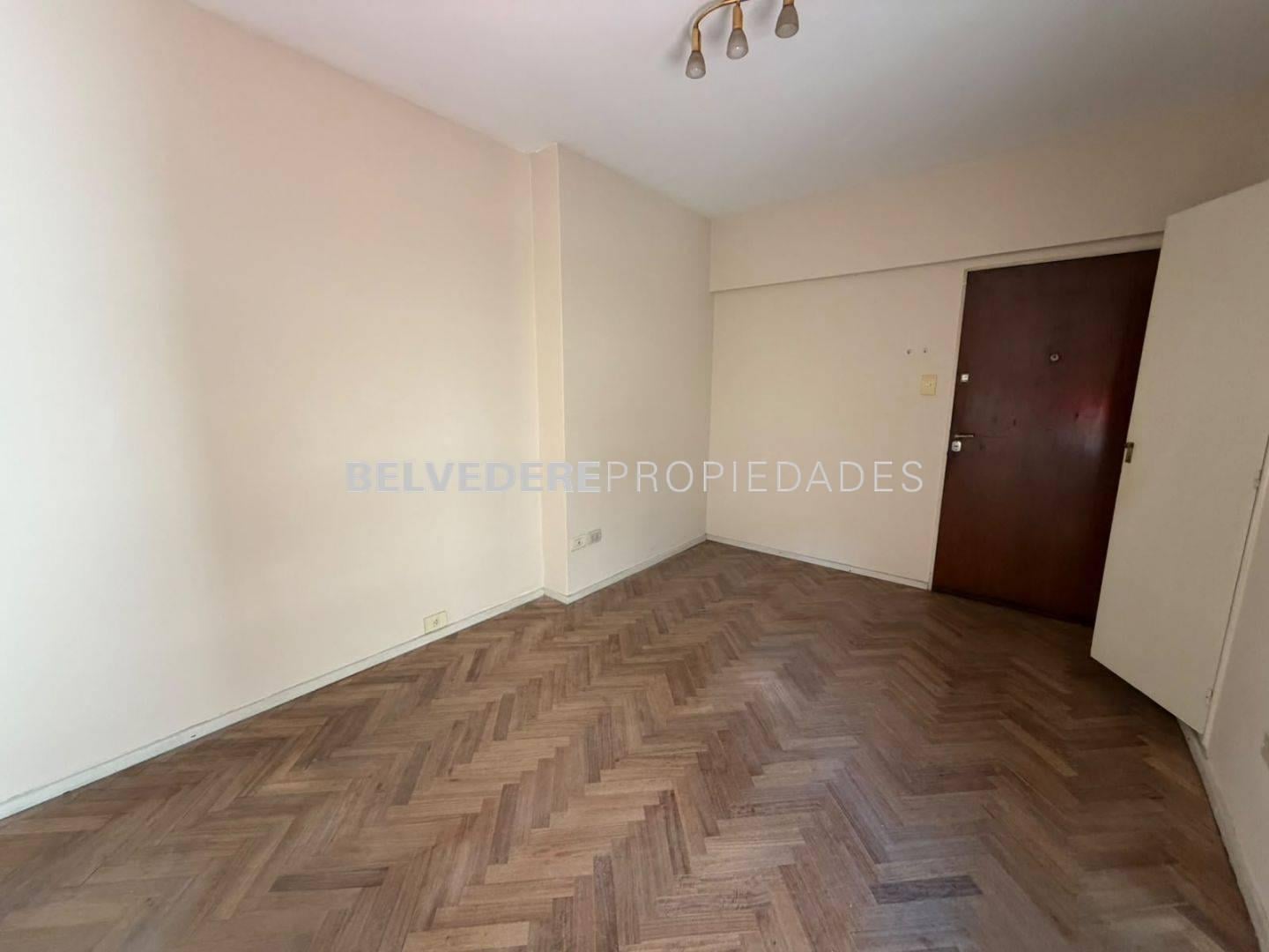 Foto de 2 Amb. con pisos de madera, a 2 cuadras de Plaza Alsina - Avellaneda, imagen 1