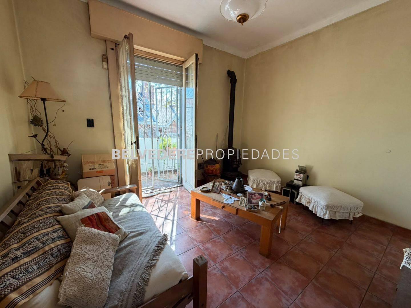 Foto de PH 3 amb. al frente, apto crédito, sin expensas - Piñeyro, imagen 2