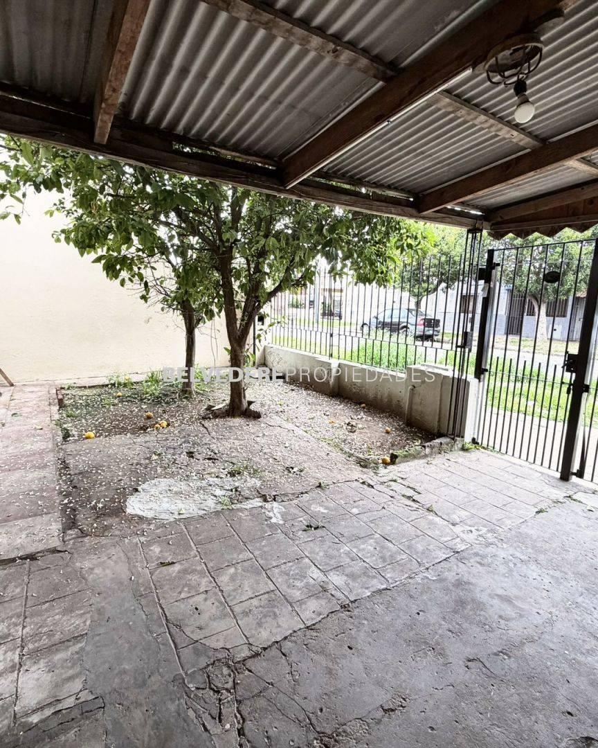 Foto de venta, casa, lote propio, cochera y fondo, imagen 1