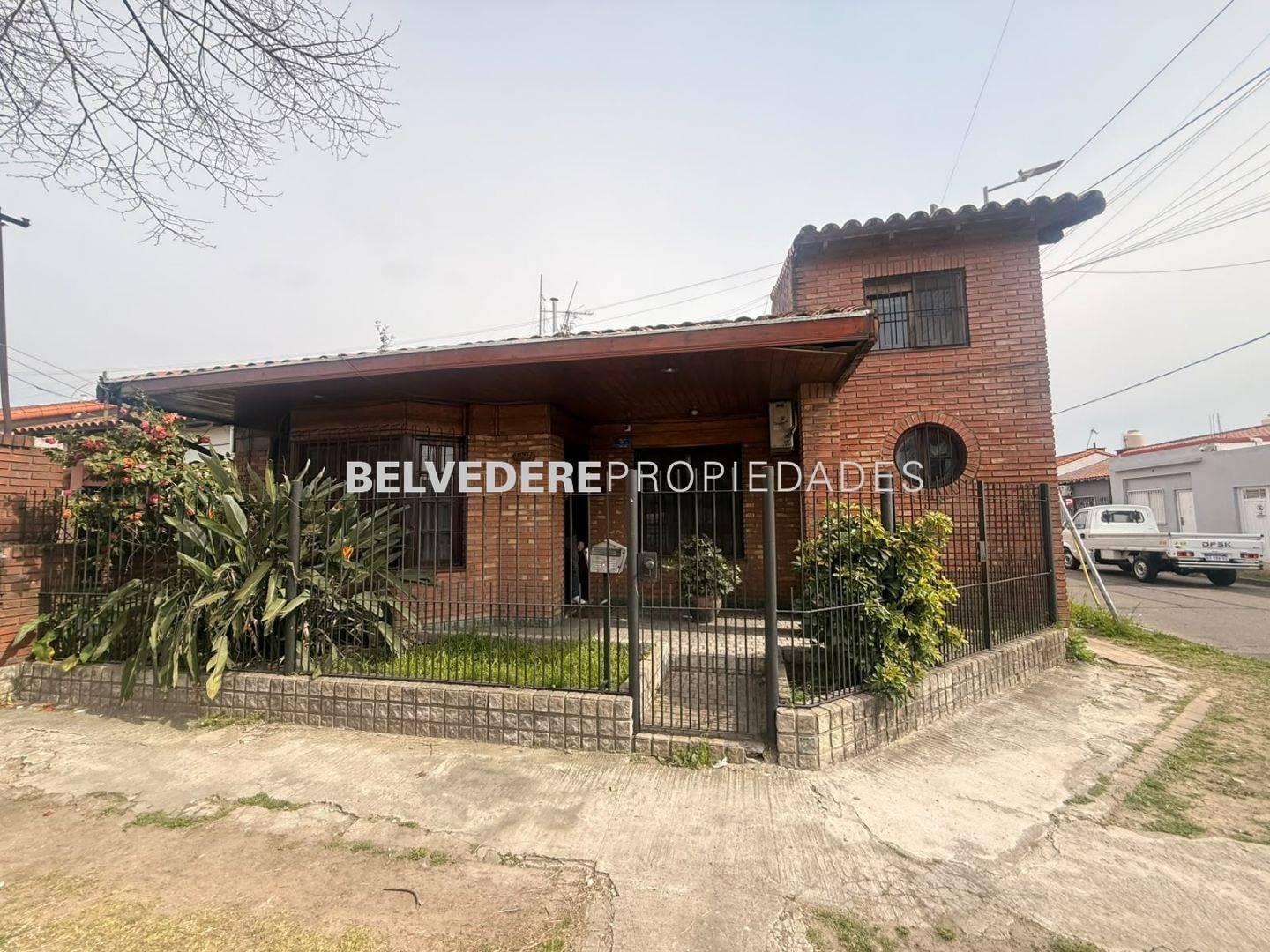 Foto de AMPLIA CASA EN WILDE CON GARAGE, PATIO, TERRAZA Y DEPARTAMENTO, imagen 1
