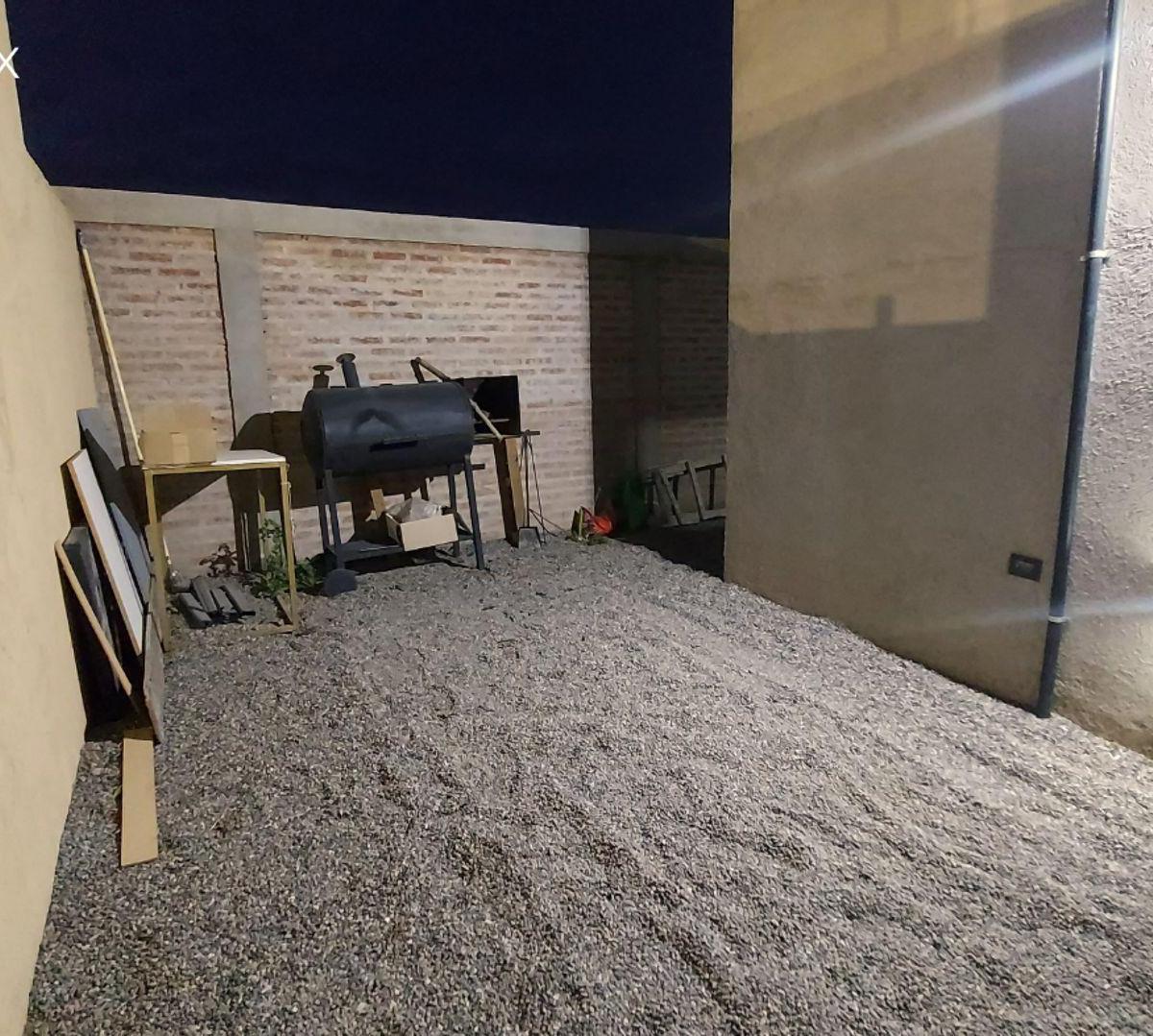 Venta Complejo Casas y Local Comercial 3