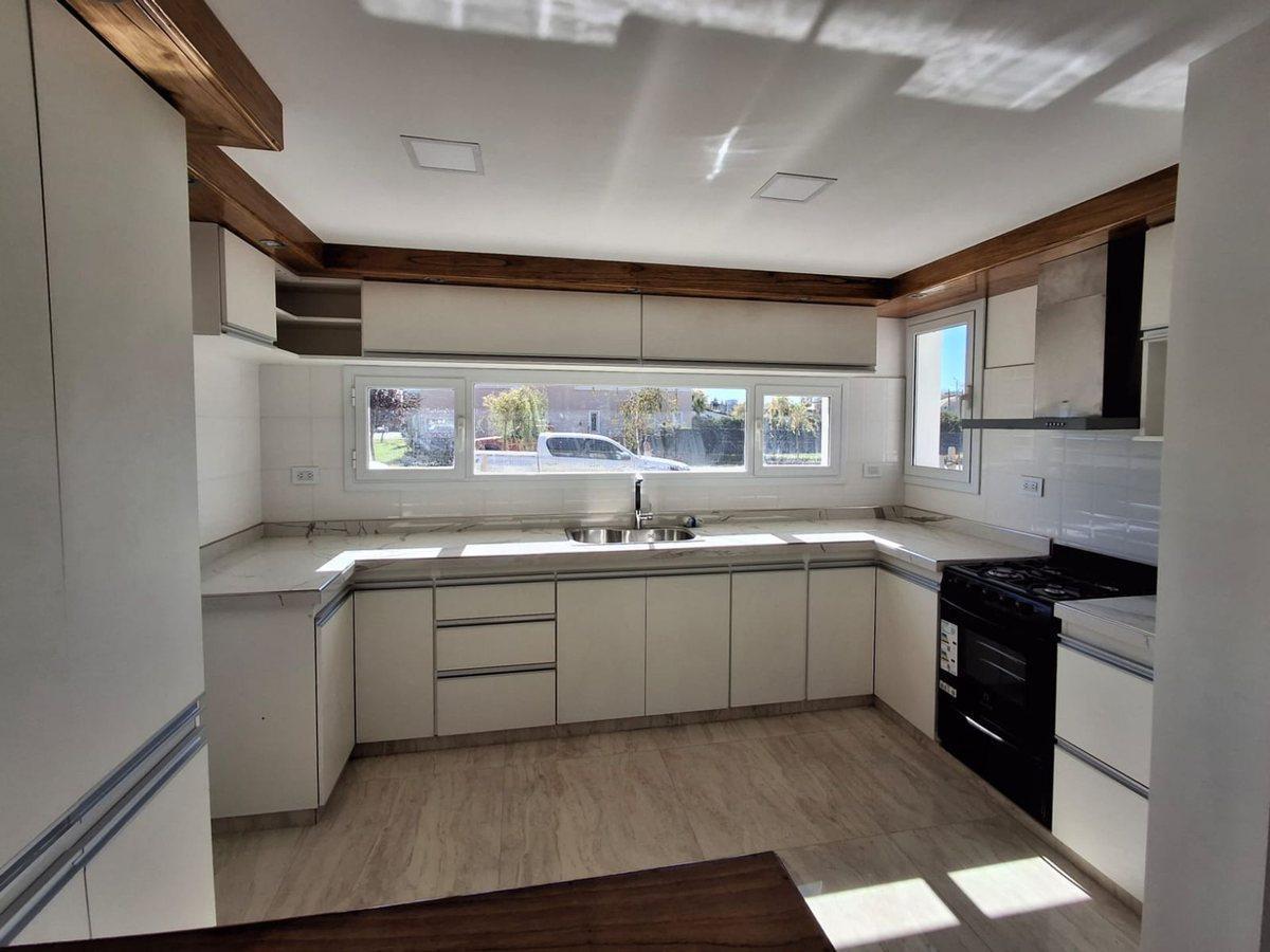 Venta Casa 3 Dorm. Barrio Paraiso del Limay 3
