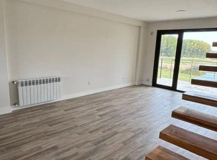 VENTA DEPARTAMENTO 2 DORM CON TERRAZA, B° CANALES 1