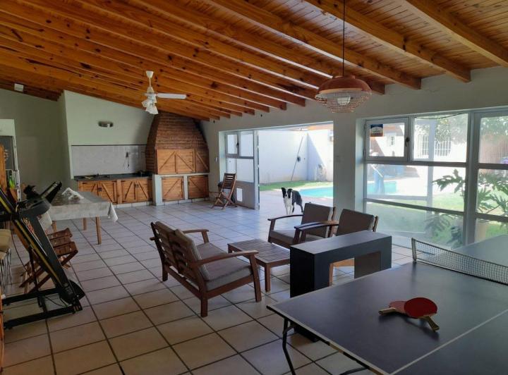 VENTA CASA NIVEL GERENCIAL 4 DORMITORIOS PLOTTIER 4