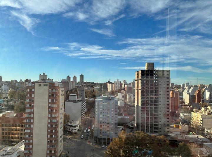ALQUILER DEPARTAMENTO SEMIPISO MICRO CENTRO DE NQN 4