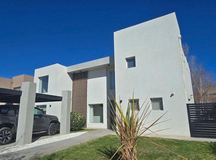 ALQUILER CASA BARRIO PRIVADO COSTA AZUL 2
