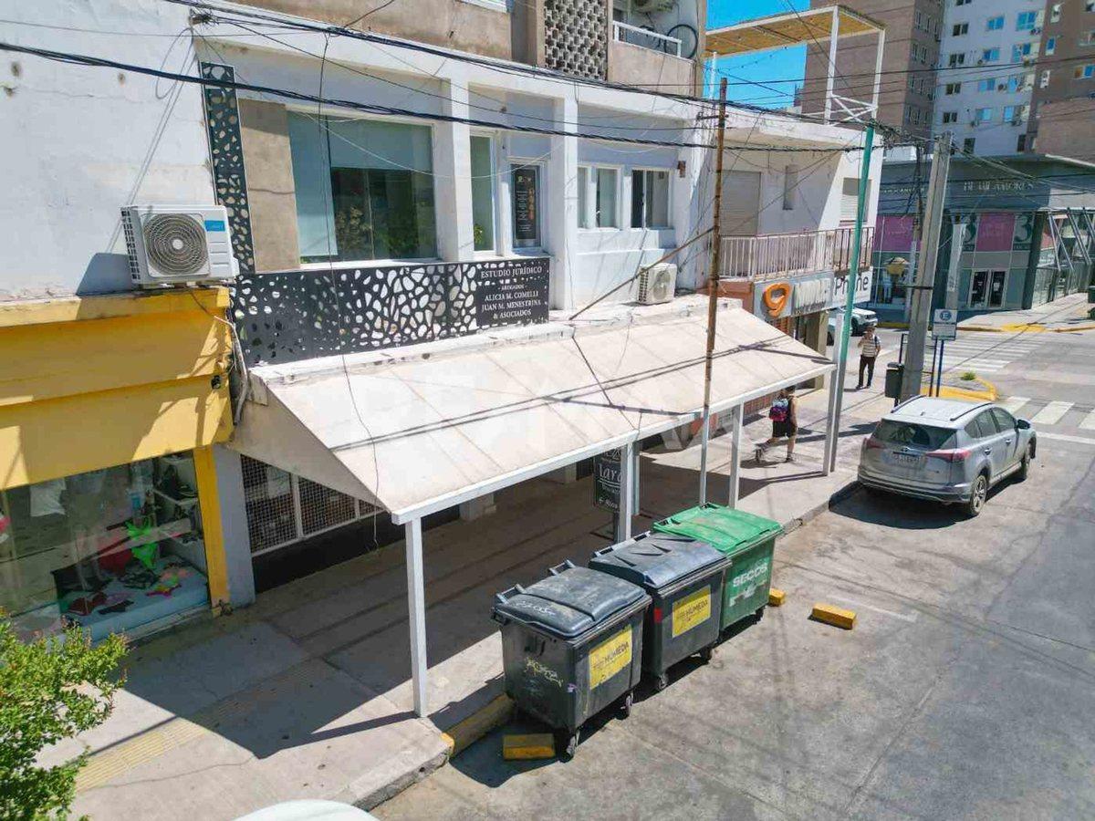 VENTA 4 LOCALES COMERCIALES GALERIA EDIFICIO ROCA