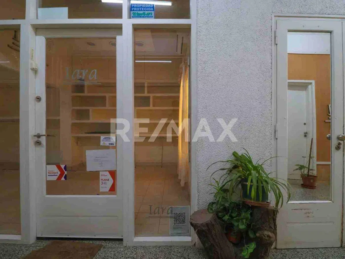 VENTA 4 LOCALES COMERCIALES GALERIA EDIFICIO ROCA 3