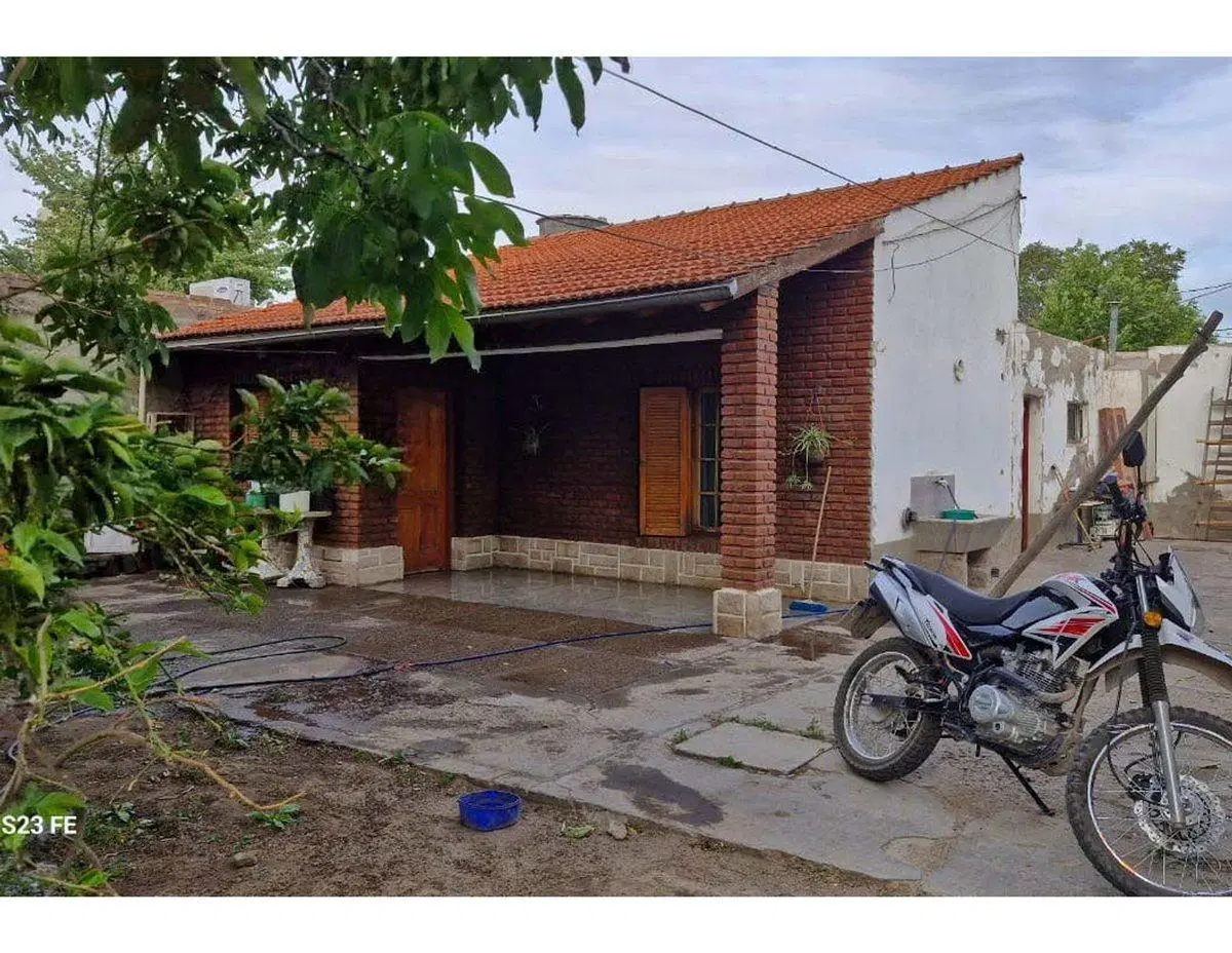 VENTA CASA EN LOTE APTO DESARROLLO 2