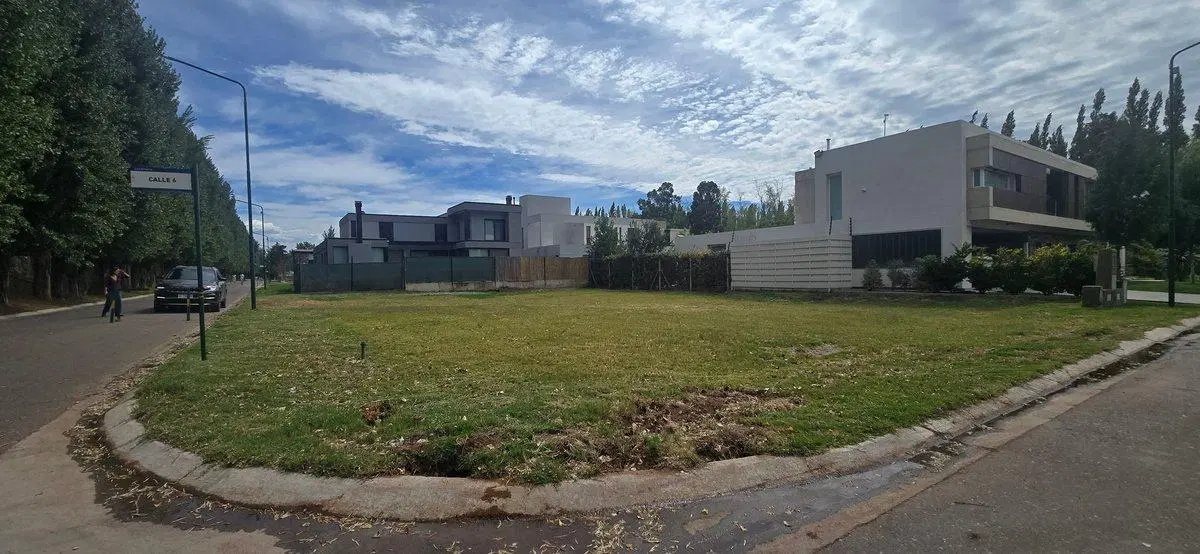 VENTA LOTE LA COMARCA, CENTENARIO 5