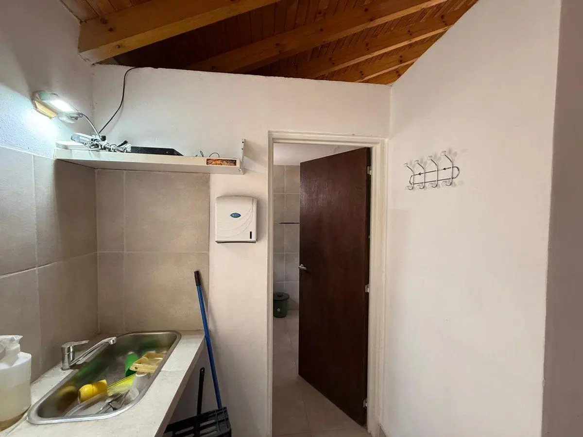 CASA CON SALON COMERCIAL, SAN PATRICIO DEL CHAÑAR 5