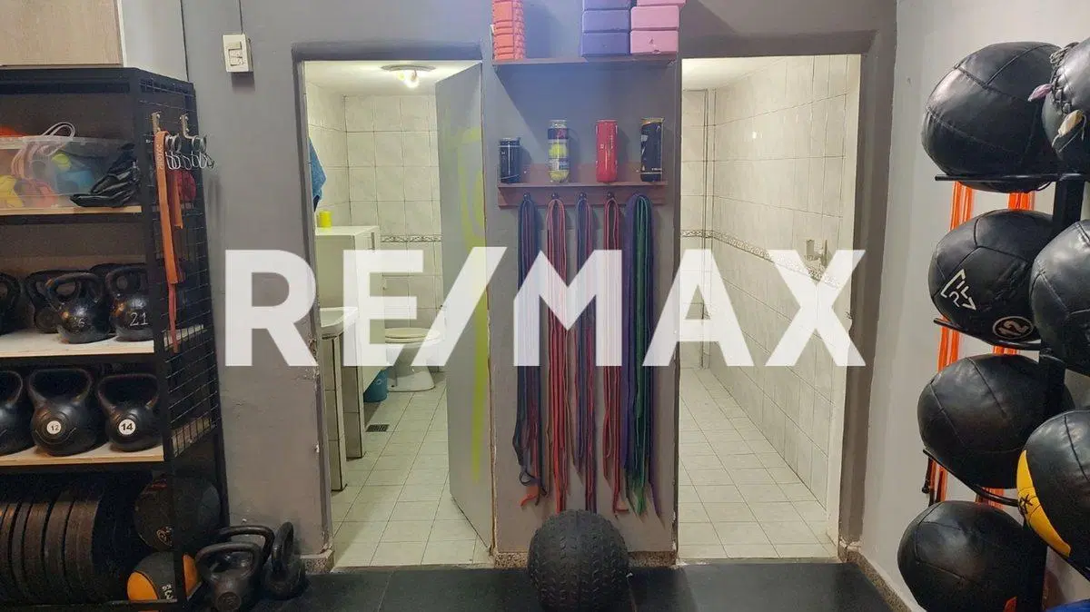 LOCAL COMERCIAL + DEPTO + CASA EN VENTA EN NEUQUÉN 4