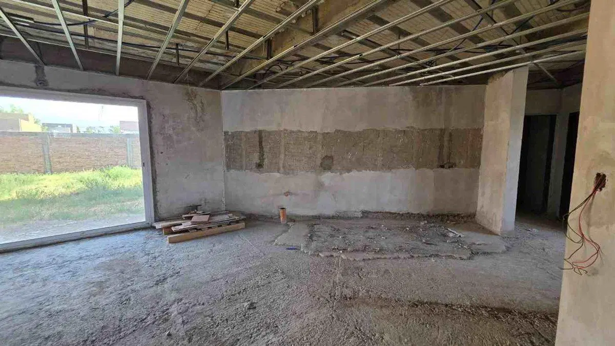 VENTA CASA EN CONSTRUCCIÓN, FERNANDEZ ORO 2