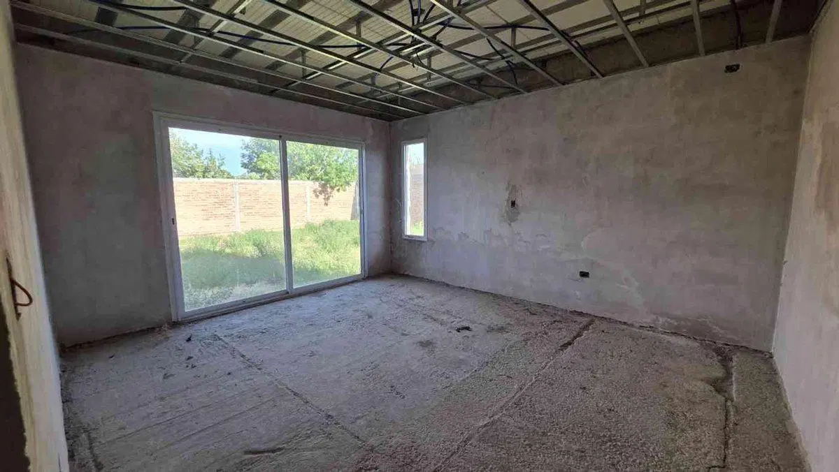 VENTA CASA EN CONSTRUCCIÓN, FERNANDEZ ORO 4