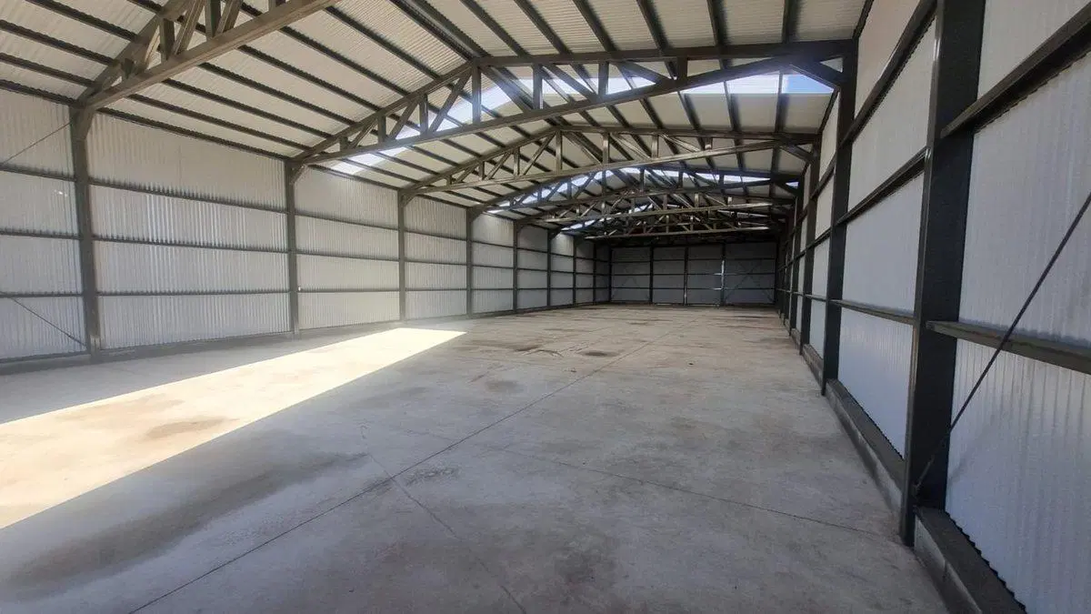ALQUILER GALPON 420 m2, NEUQUEN 3