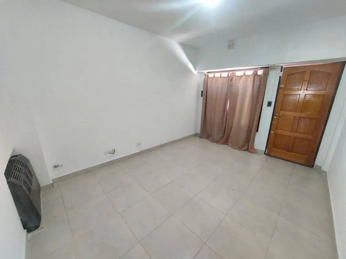 ALQUILER TRÍPLEX B° SANTA GENOVEVA 2
