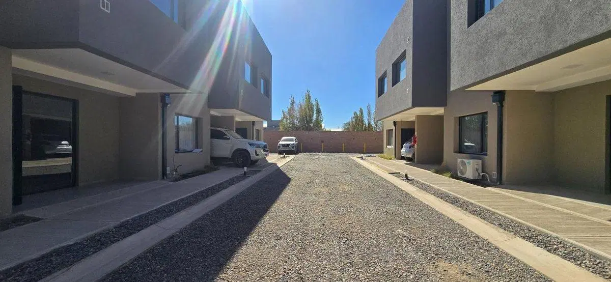 VENTA DTO. LOFT C/COCHERA-COND. ABEDULES III, NQN 3