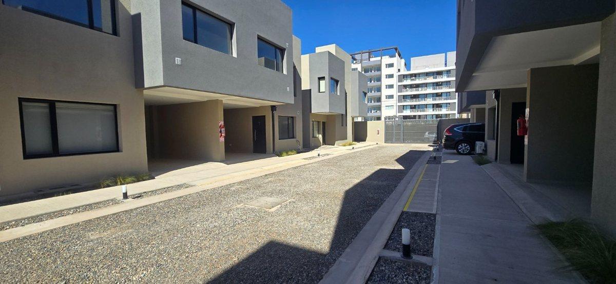 VENTA DTO. LOFT C/COCHERA-COND. ABEDULES III, NQN