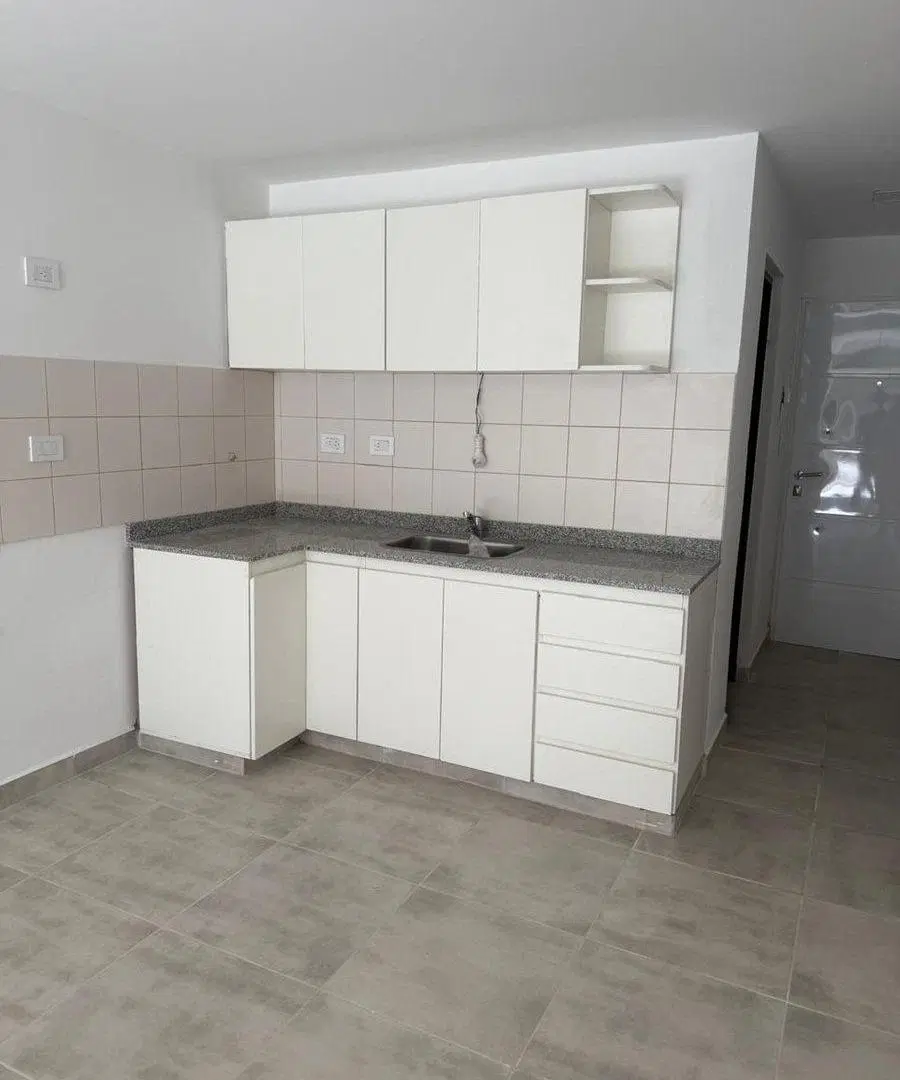 VENTA DE MONOAMBIENTE PLANTA BAJA 4