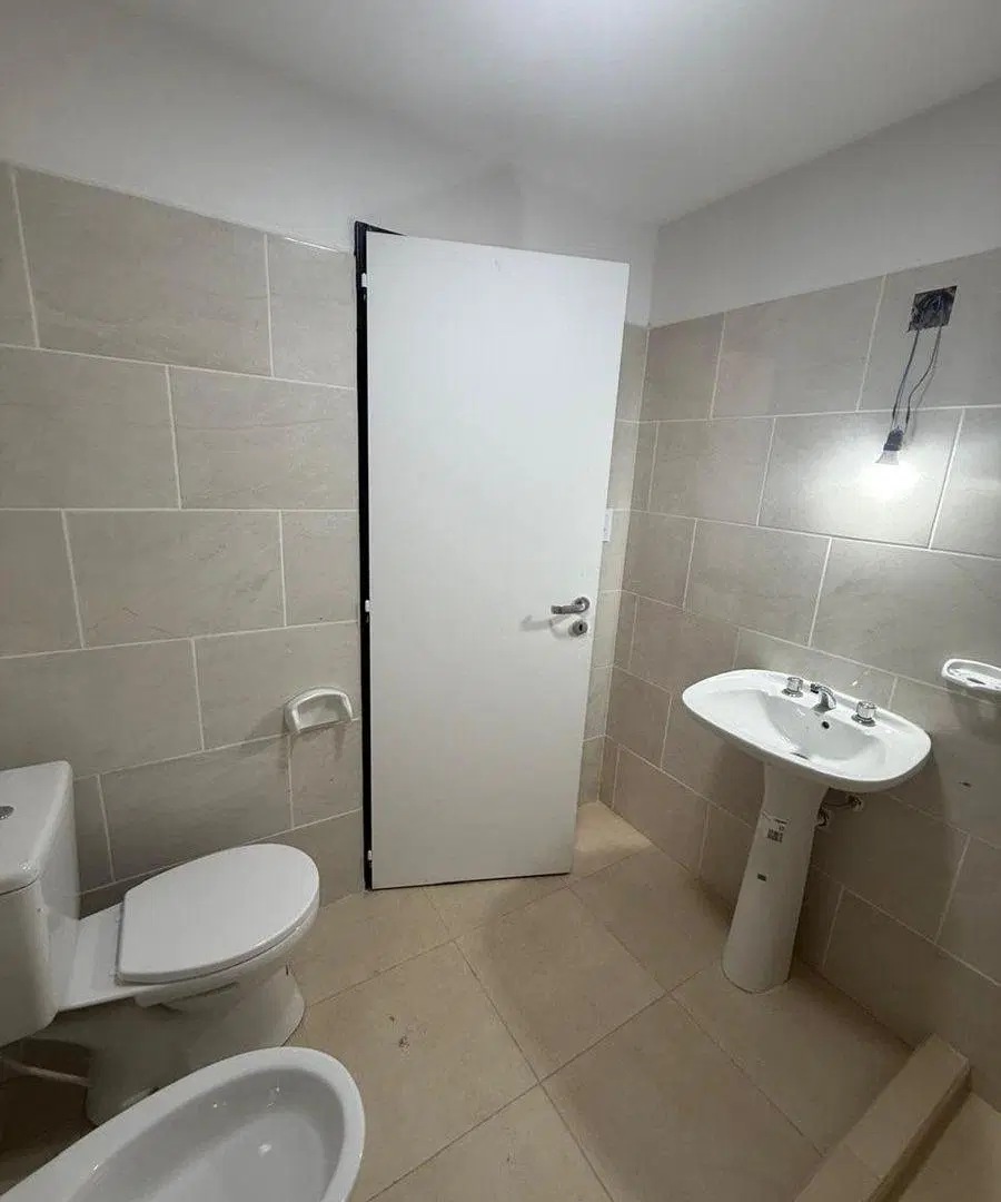 VENTA DE MONOAMBIENTE PLANTA BAJA 5