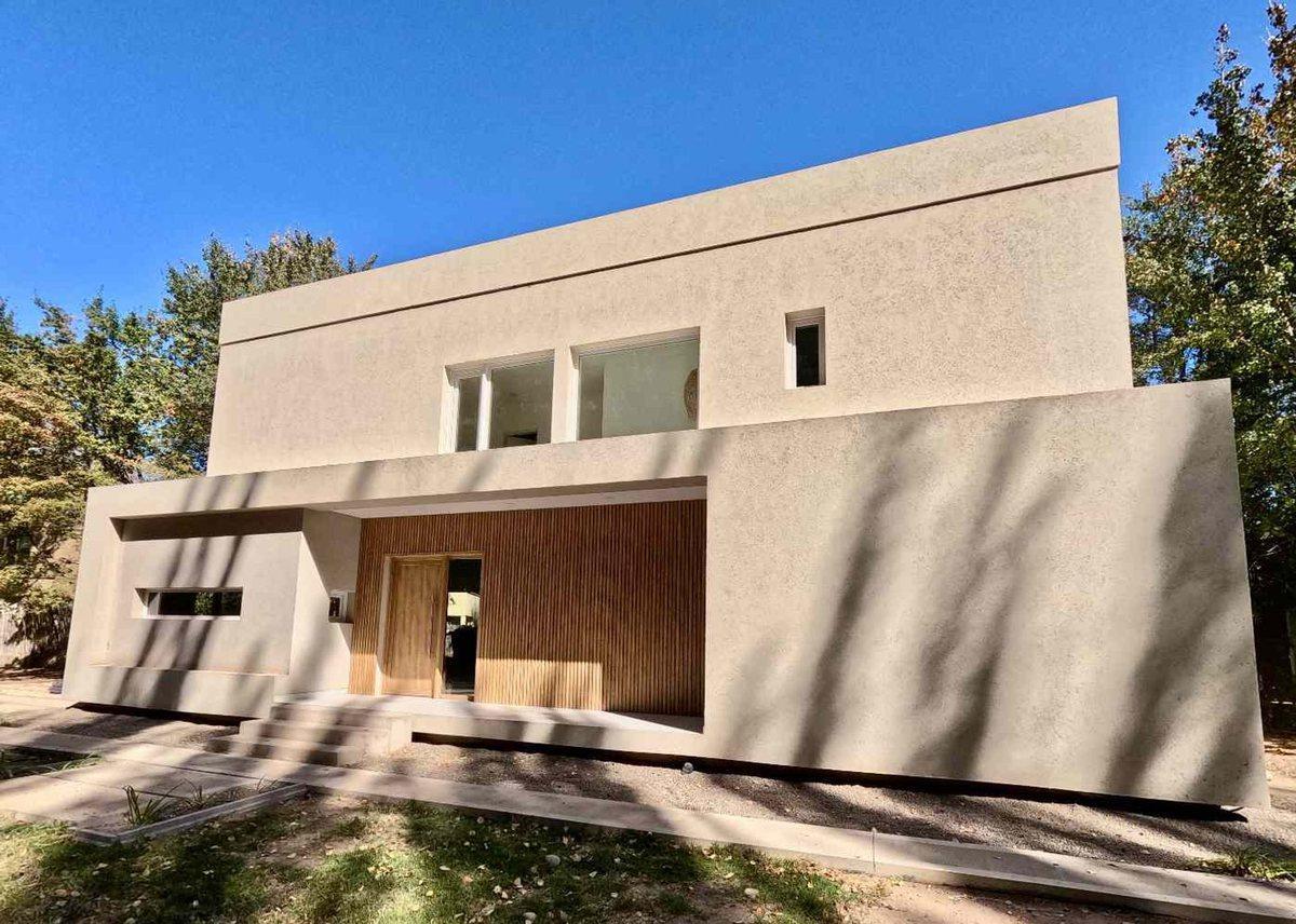 Venta Casa 4 dormitorios en barrio privado