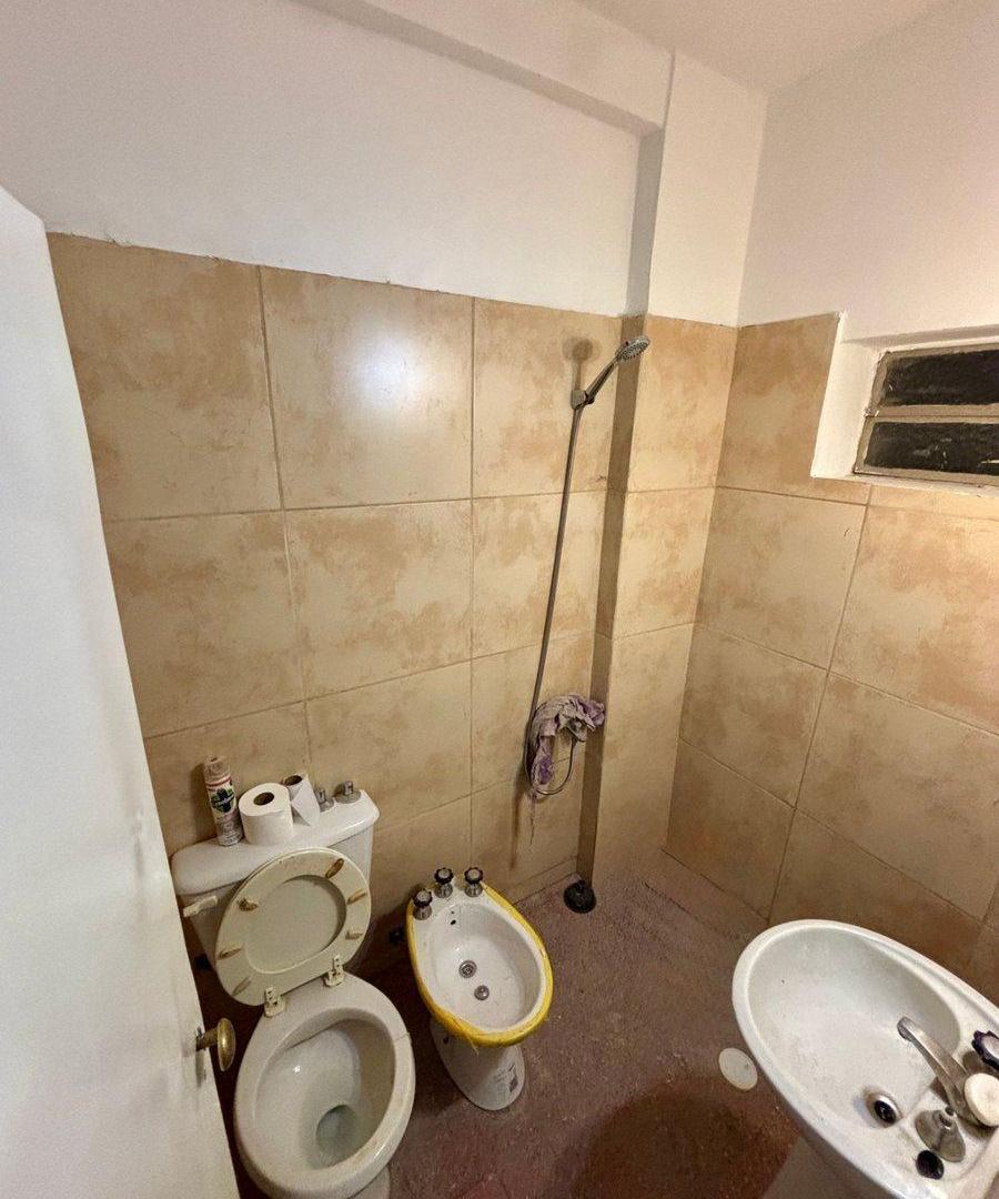 VENTA CASA TRES DORMITORIOS MAS DEPARTAMENTO