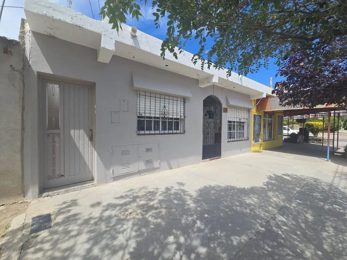 VENTA CASA + LOCAL COMERCIAL + 5 DPTOS 5