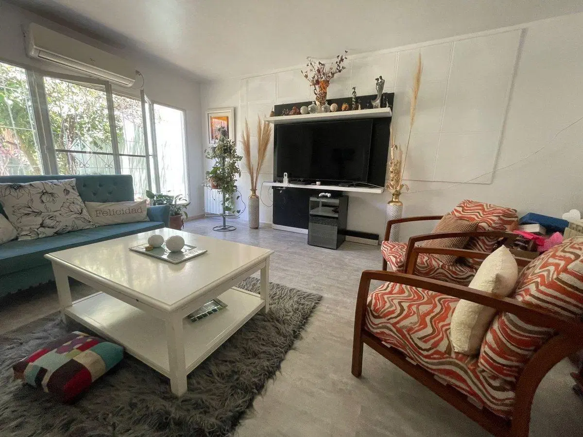 VENTA CASA 4 DORMITORIOS CON PILETA, CENTRO ESTE 3
