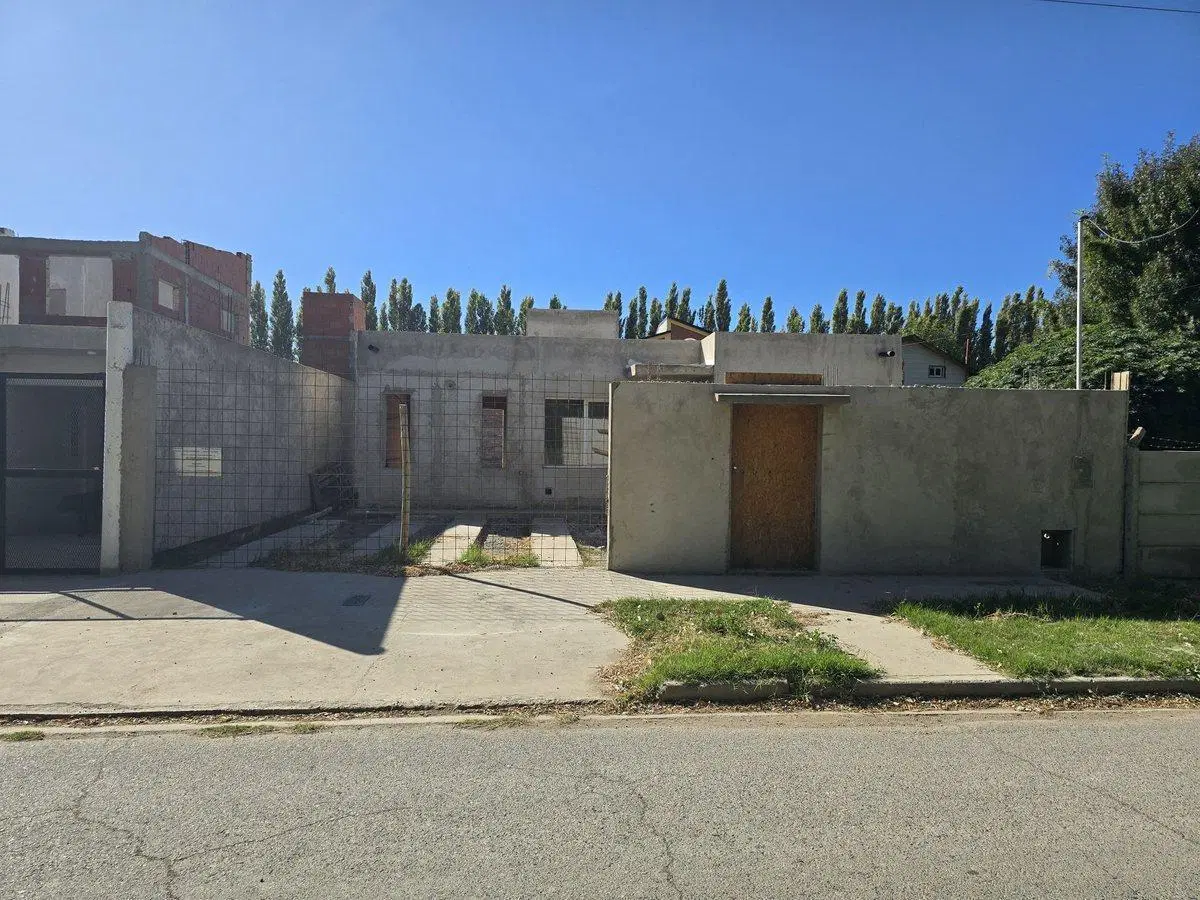 VENTA CASA EN COSTRUCCION BARRIO ECOR 1 PLOTTIER 5