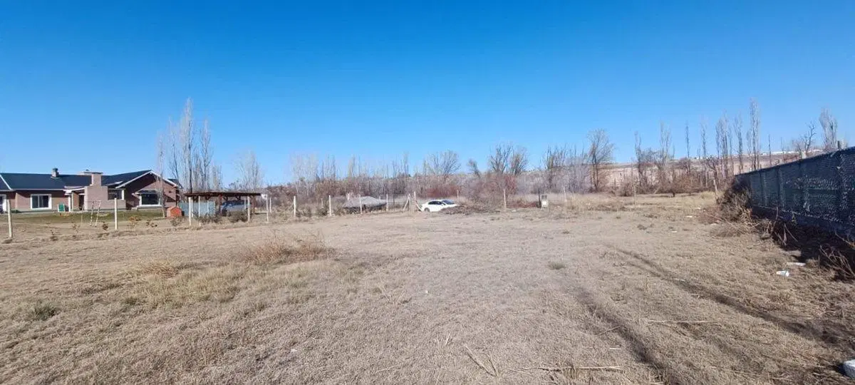 VENTA  LOTE CON GAS, B° EL VERGEL 4
