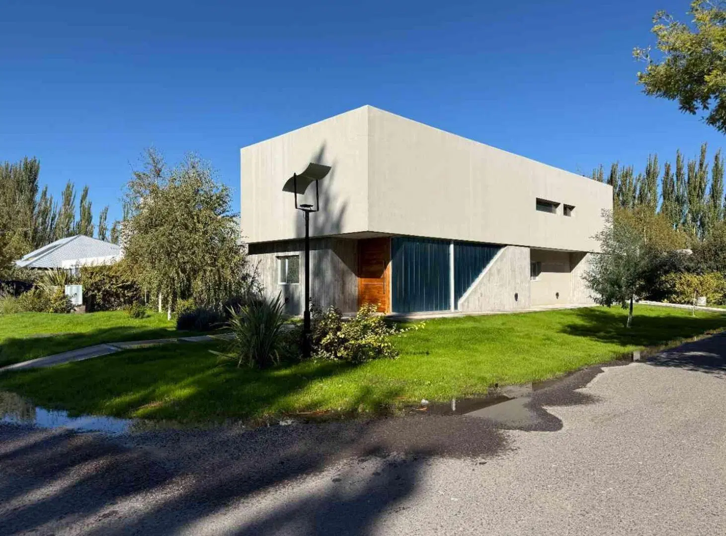 ALQUILER CASA 4 DORM BARRIO PRIVADO SAUCES 2