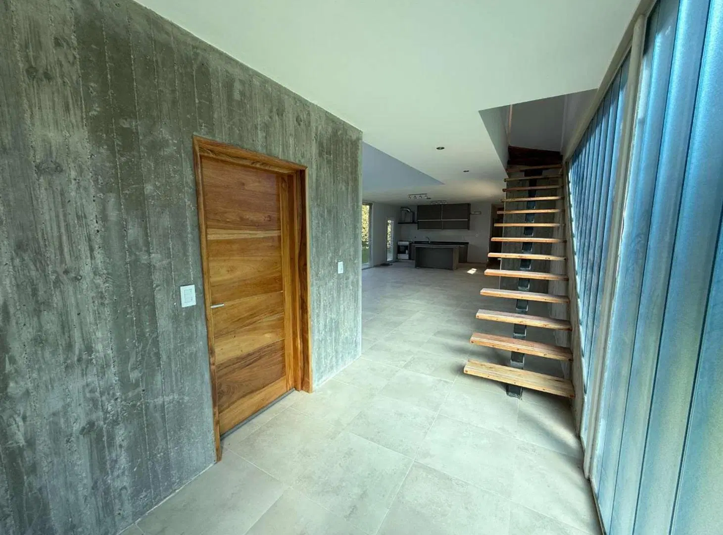 ALQUILER CASA 4 DORM BARRIO PRIVADO SAUCES 4