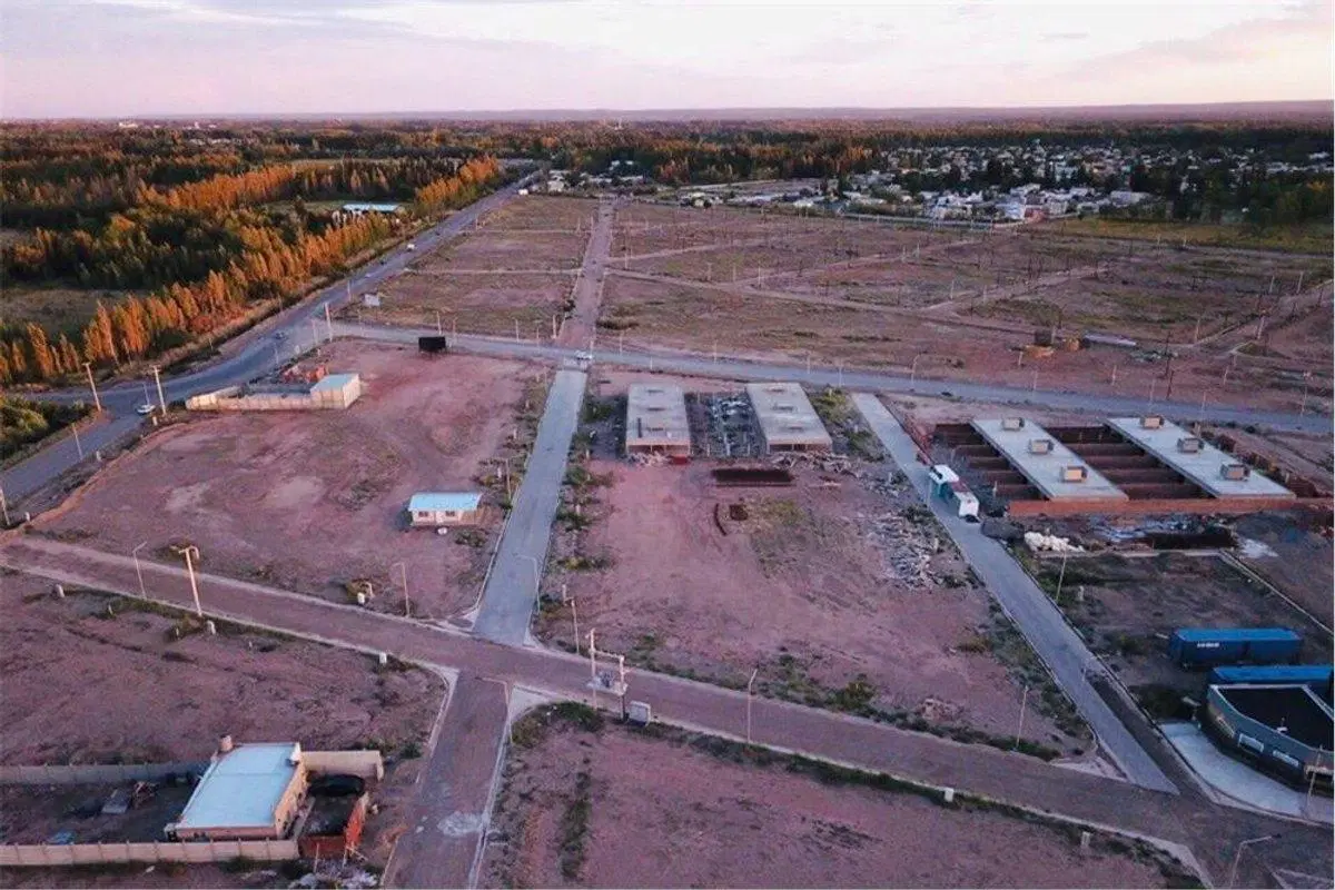 VENTA LOTES 300m2 EN LOTEO CONFLUENCIA 2