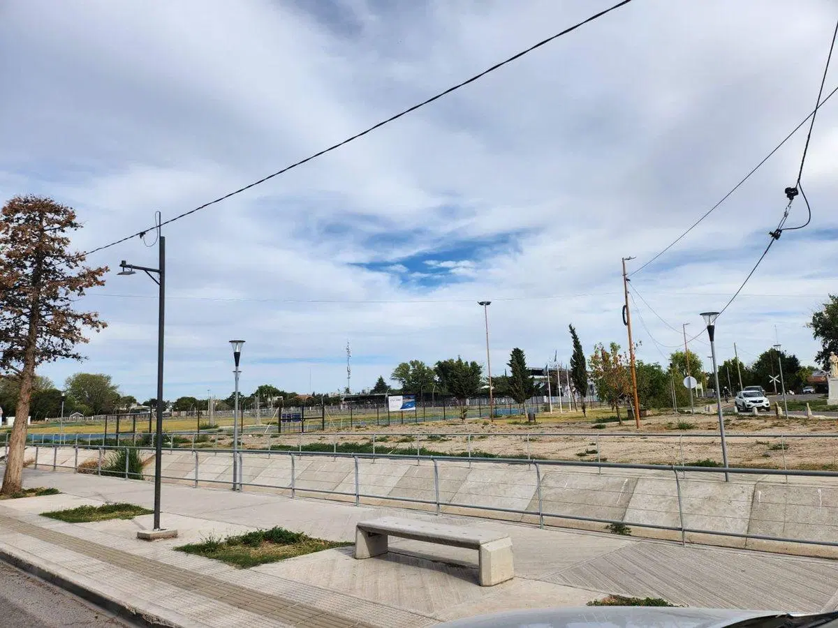 VENTA LOTE APTO DESARROLLO CENTRO DE PLOTTIER 2