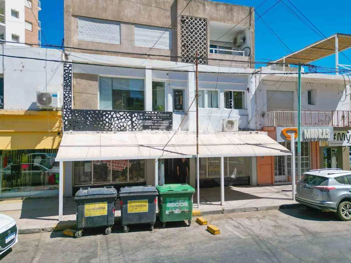 VENTA 4 LOCALES COMERCIALES GALERIA EDIFICIO ROCA 2