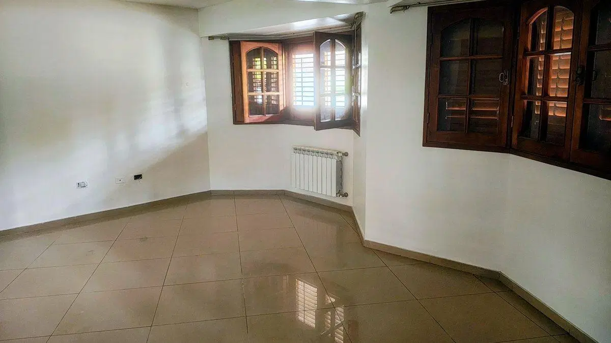 VENTA TRIPLEX 3 DORMITOROS B° SANTA GENOVEVA 3