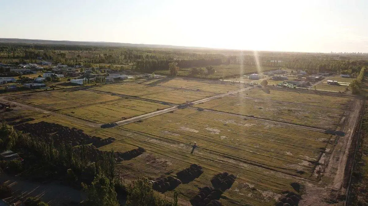 VENTA LOTE 800 M2 - BARRIO LA PAUSA - CIPOLLETTI 4
