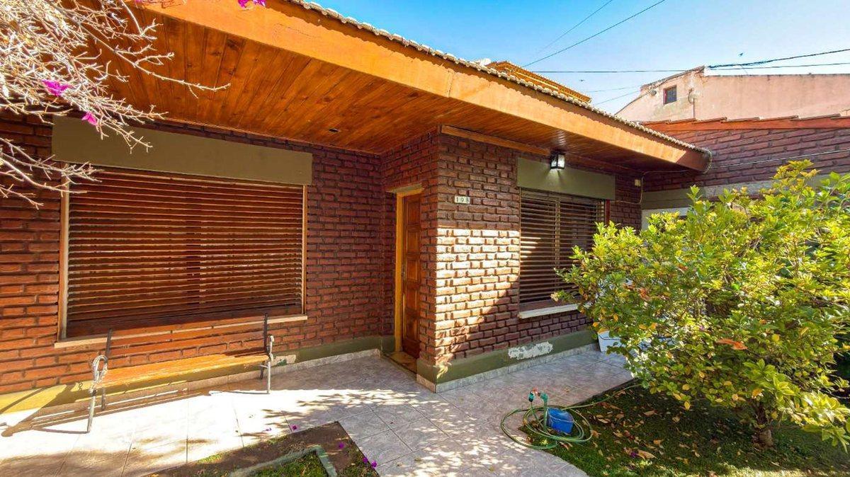 VENTA CASA PLANTA BAJA BARRIO VILLA FARREL