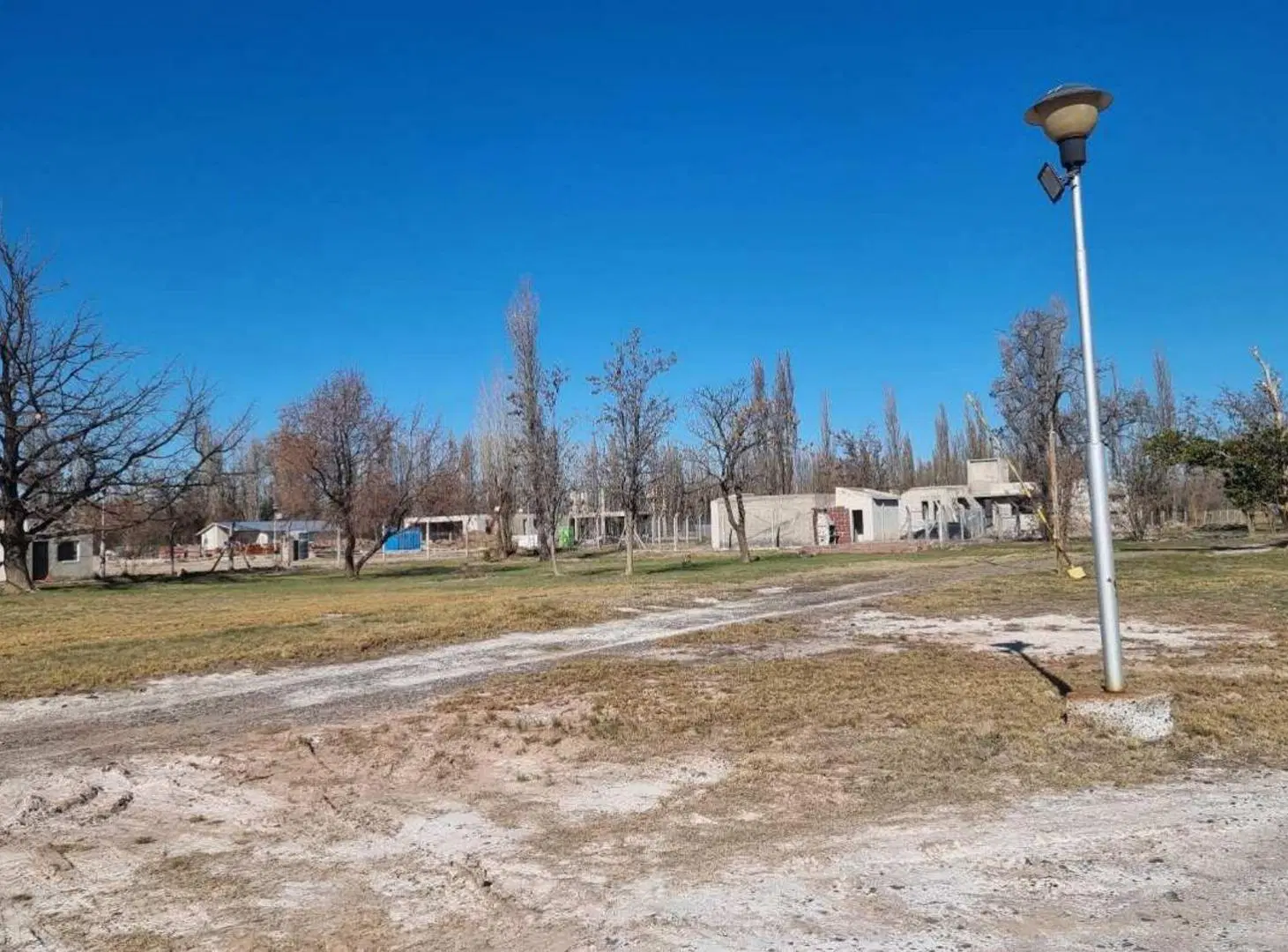 VENTA TERRENO BARRIO CERRADO VIEJO ROBLE 2