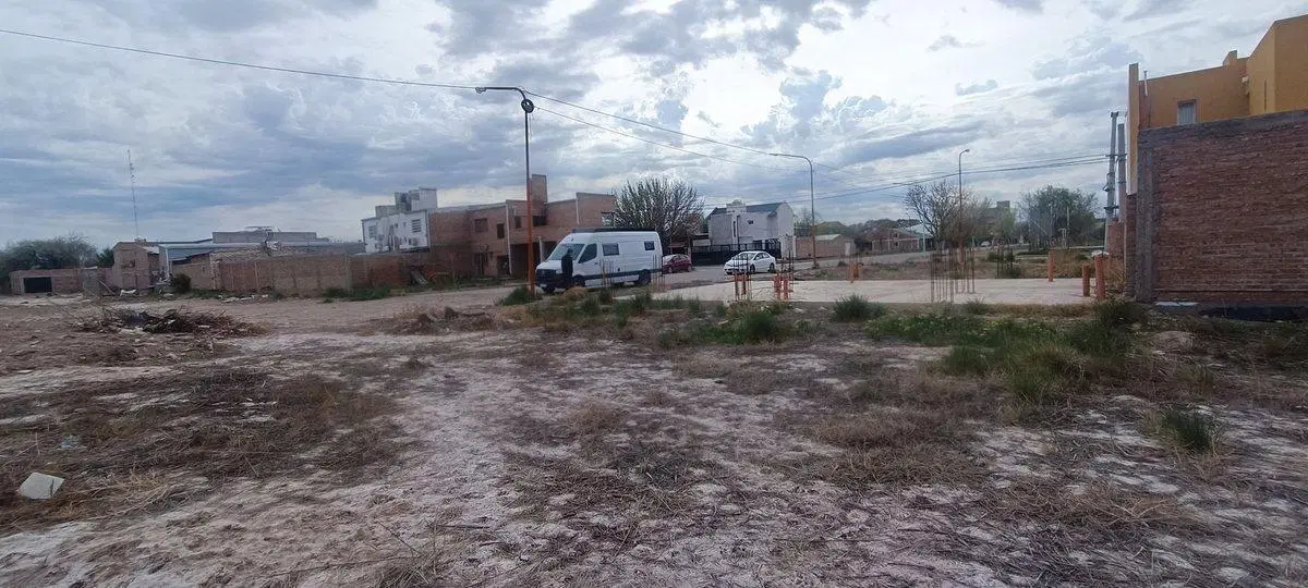 LOTE 365 M2 BARRIO SAN LORENZO - CIPOLLETTI 4