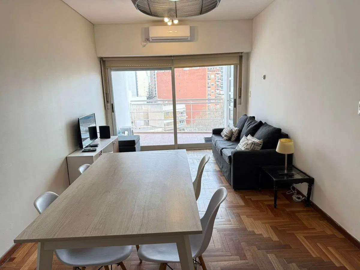 VENTA DEPARTAMENTO 2 DORM CON COCHERA/ CENTRICO 2