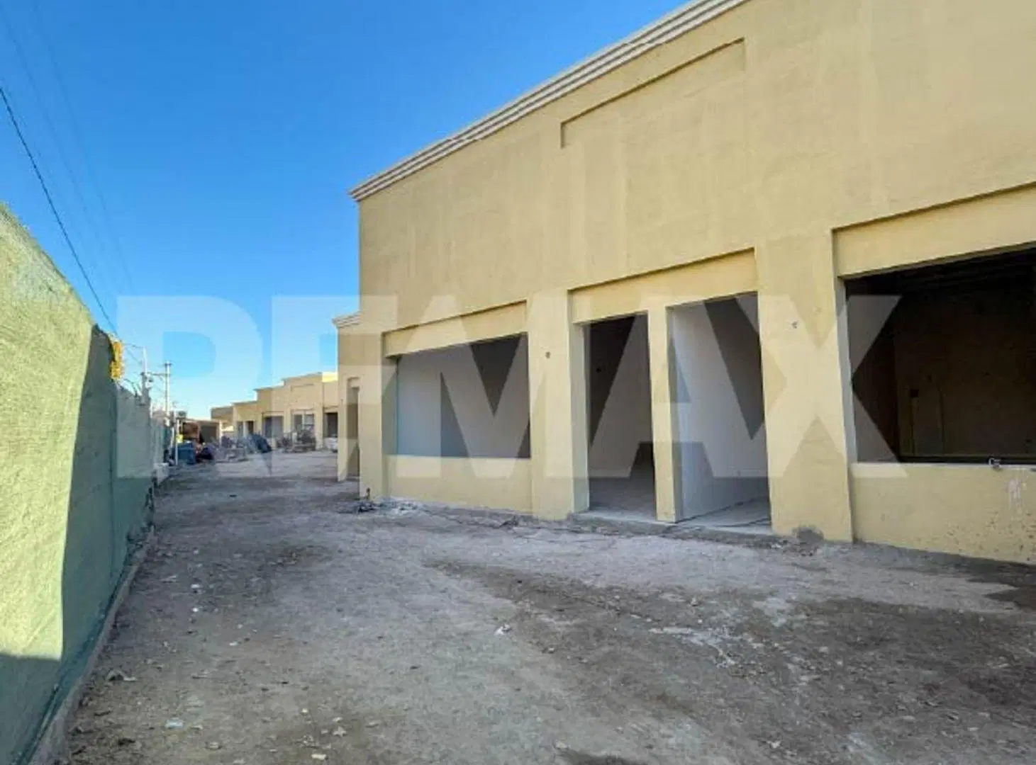 VENTA LOCALES COMERCIALES - LA RESERVA B° BOTANICO 5
