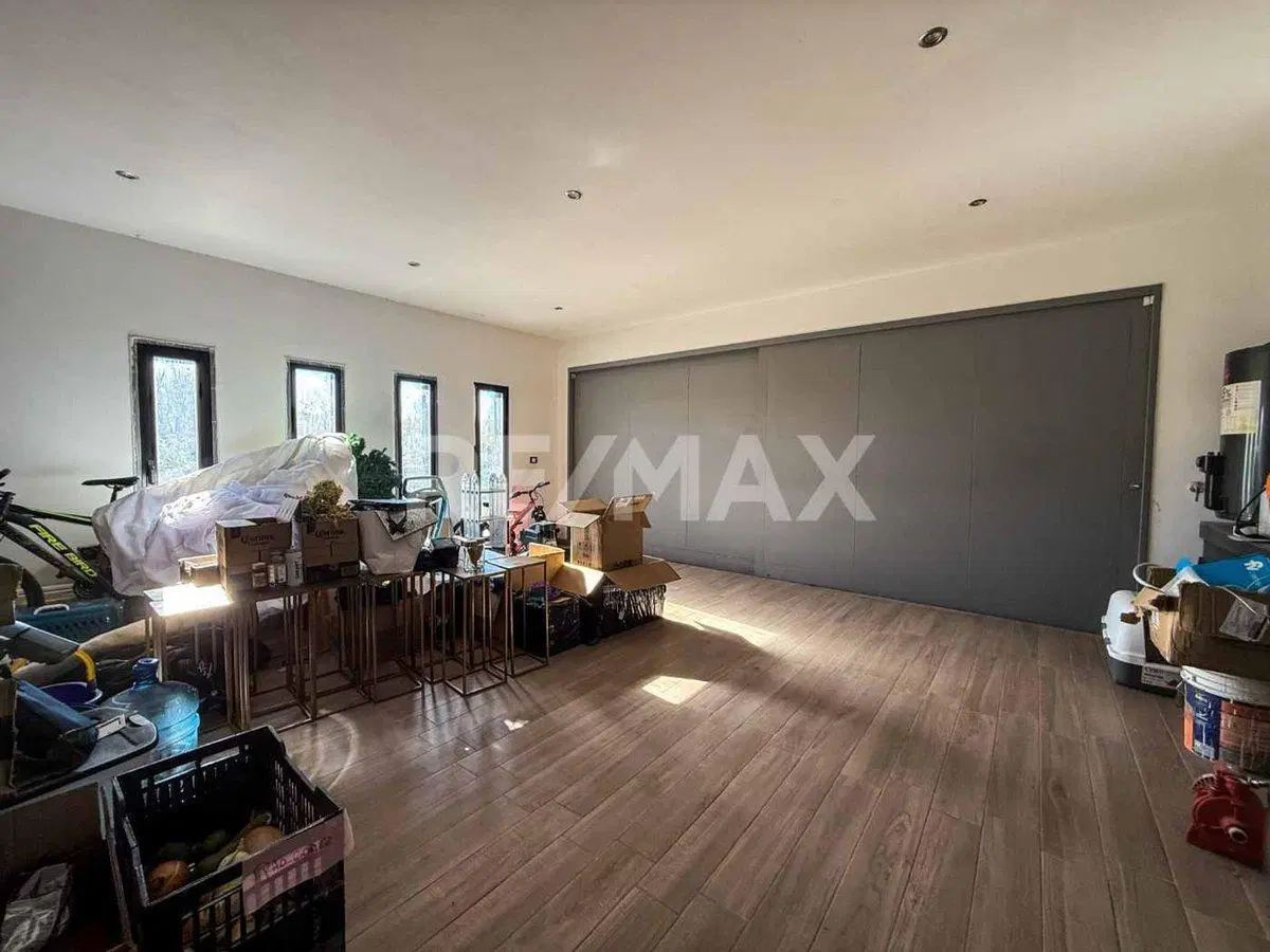 VENTA CASA 4 DORM + ESTUDIO -  CANALES DE PLOTTIER 3