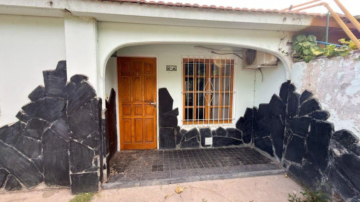 ALQUILER CASA 2 DORMITORIOS, BARRIO MELIPAL 2