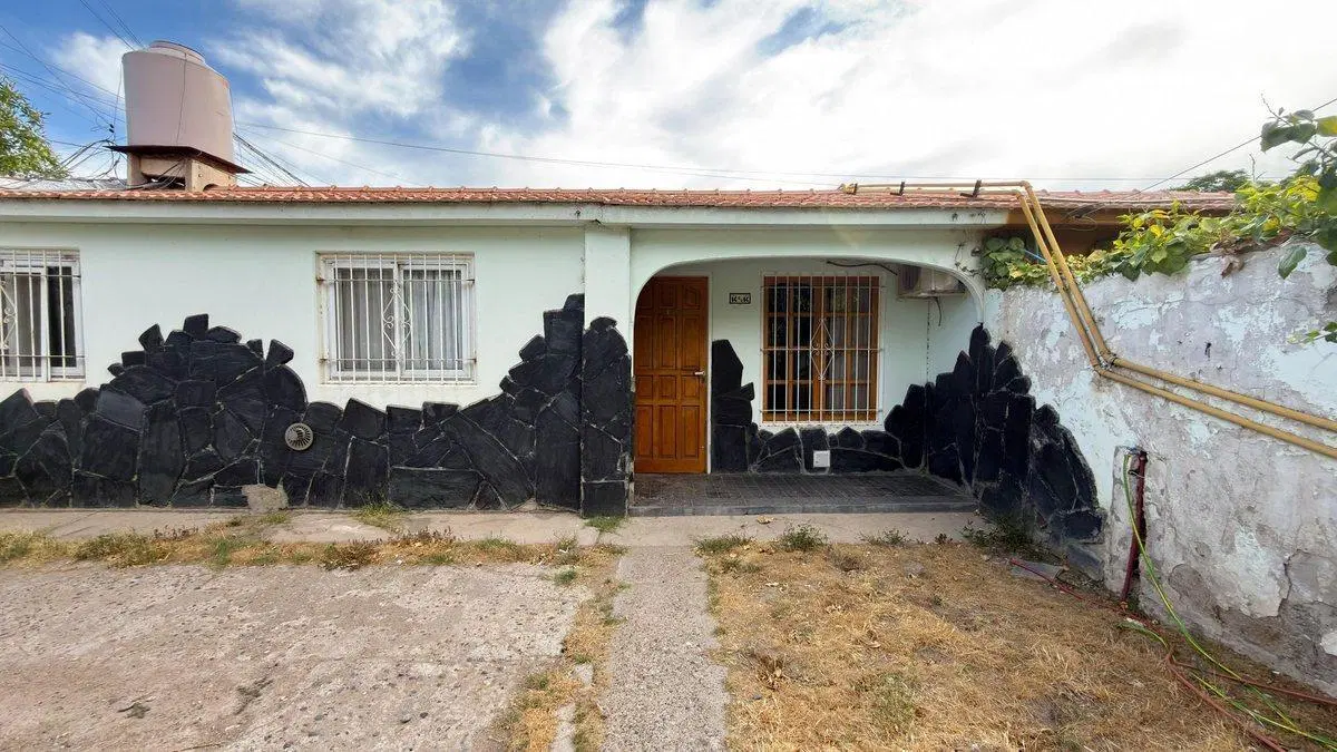 ALQUILER CASA 2 DORMITORIOS, BARRIO MELIPAL 5