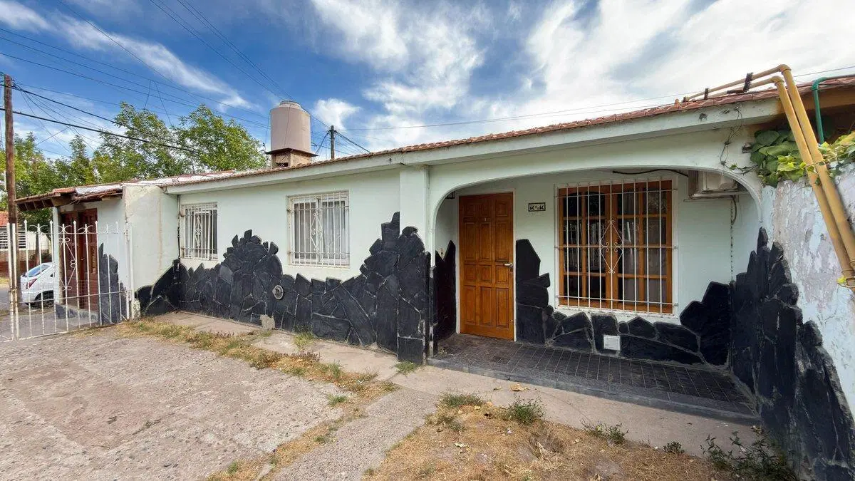 ALQUILER CASA 2 DORMITORIOS, BARRIO MELIPAL 4