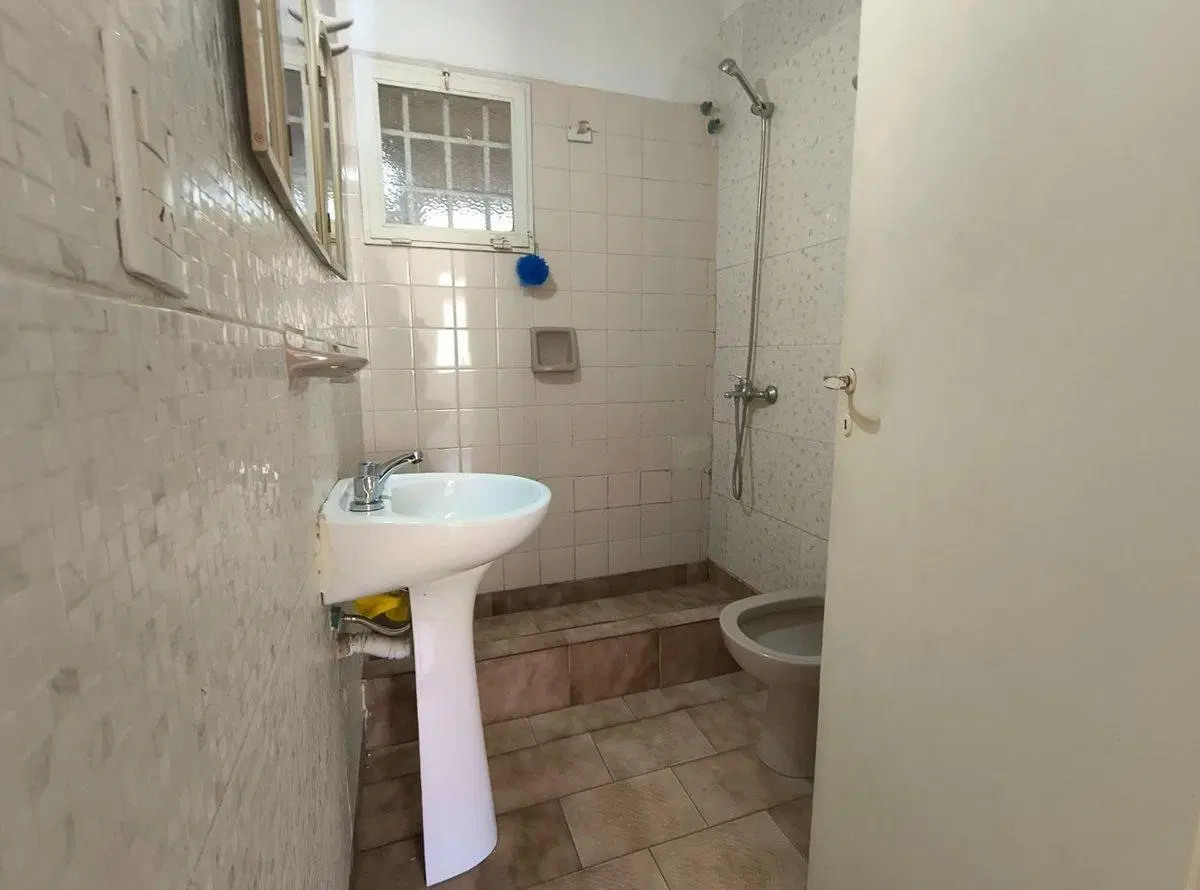 VENTA CASA DE DOS DORMITORIOS MAS DEPARTAMENTO NQN 5
