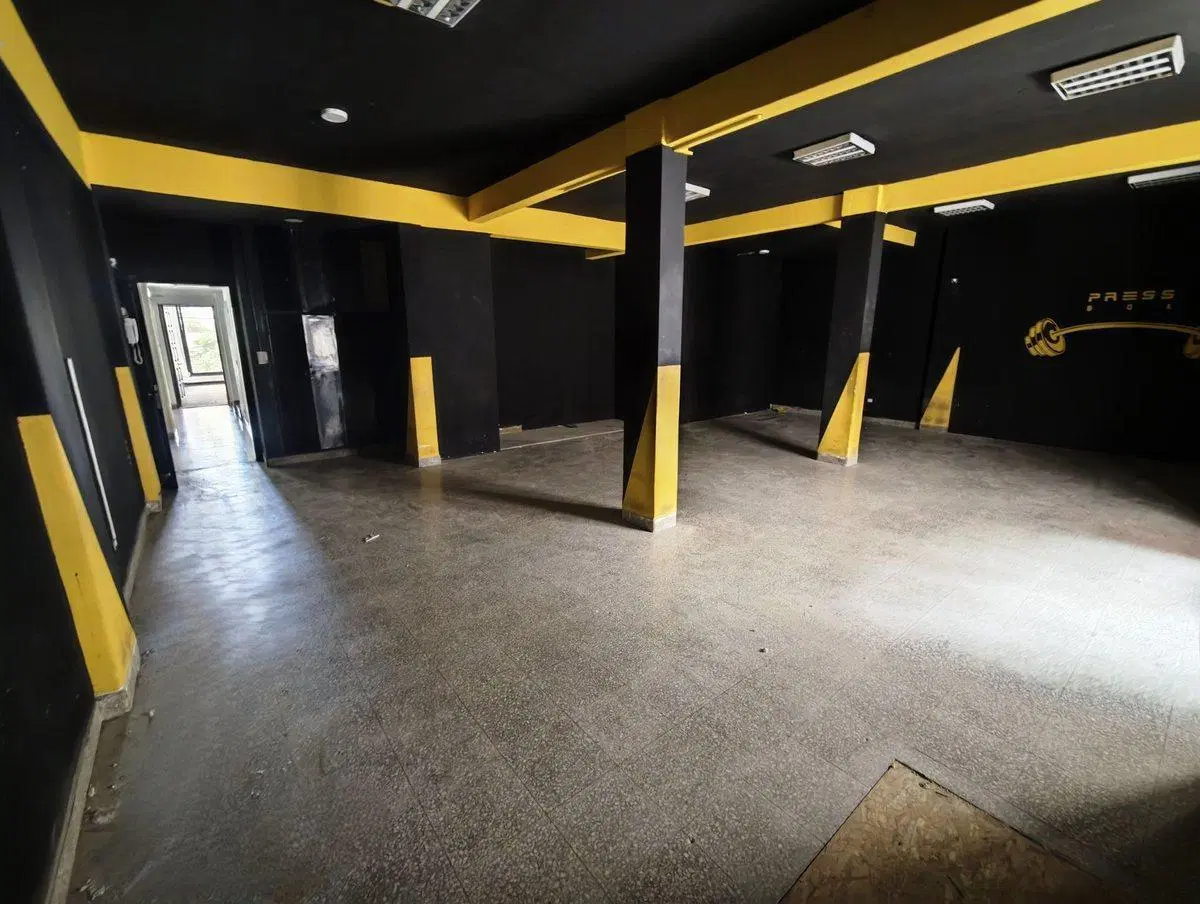 ALQUILER COMERCIAL 80m2 J. A. ROCA MICROCENTRO NQN 3
