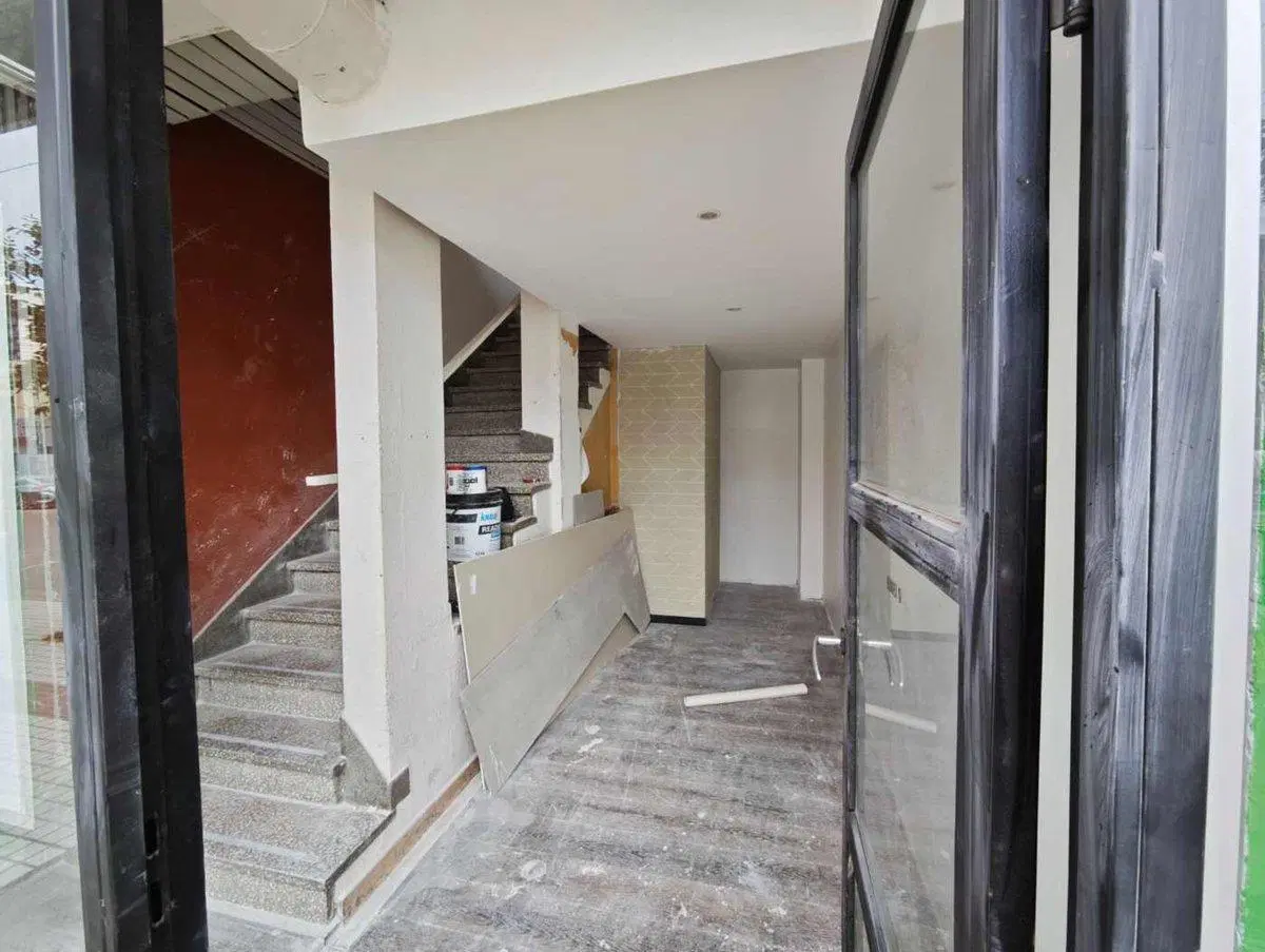 ALQUILER COMERCIAL FRENTE A CALLE MICROCENTRO NQN 5